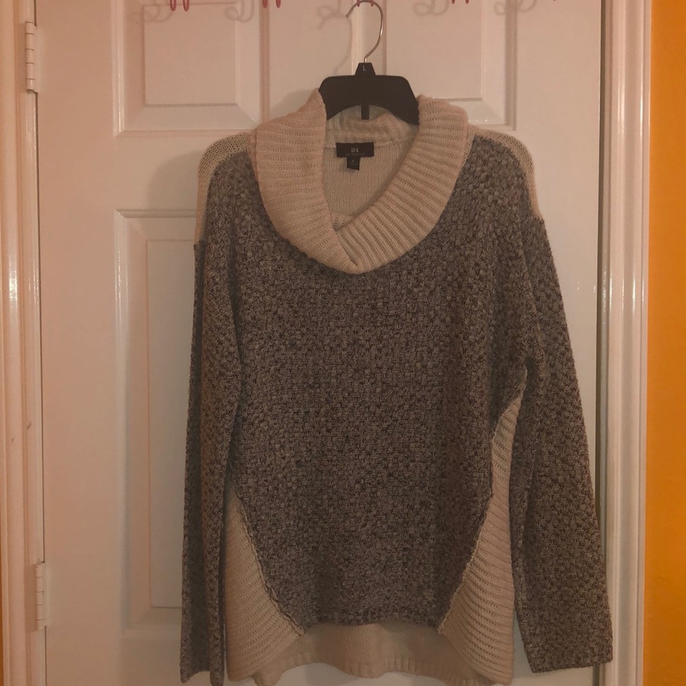 Loose turtle neck sweater